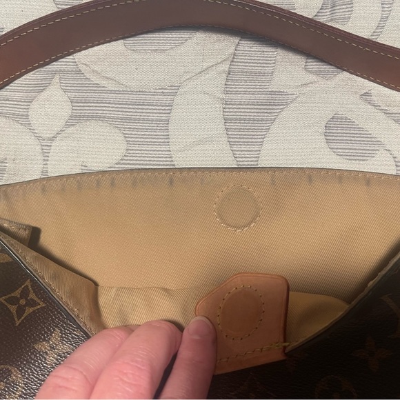 COPY - Louis Vuitton Graceful PM - Picture 10 of 12